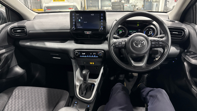 Toyota Yaris 1.5 Hybrid Design 5dr CVT Hybrid Hatchback